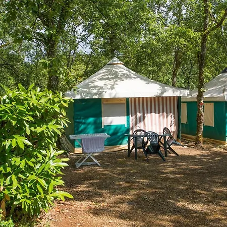 Hotel Camping Au Bois Dormant Chauffour-sur-Vell Exterior foto
