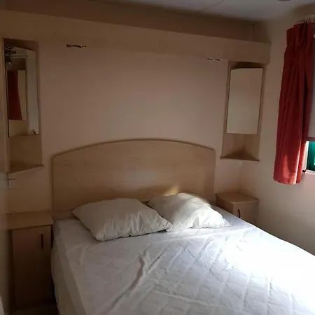 Hotel Camping Au Bois Dormant Chauffour-sur-Vell Exterior foto